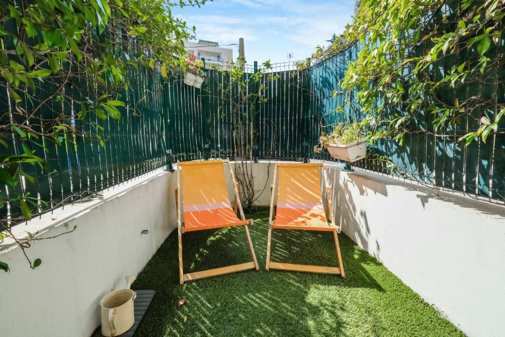 Apartment with garden near the beach, Antibes