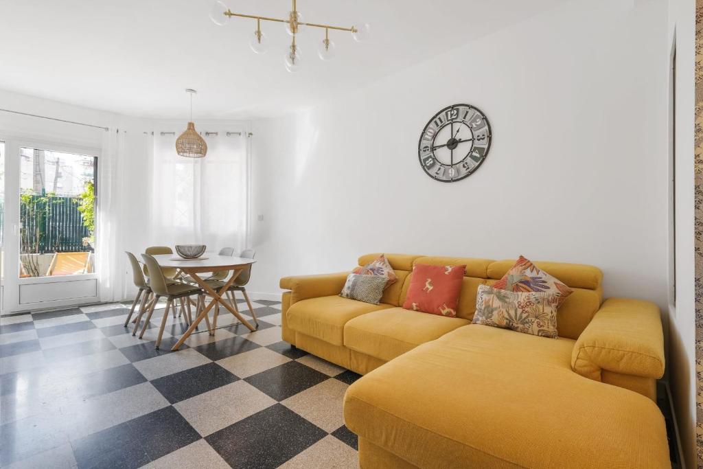 Apartment with garden near the beach - 2