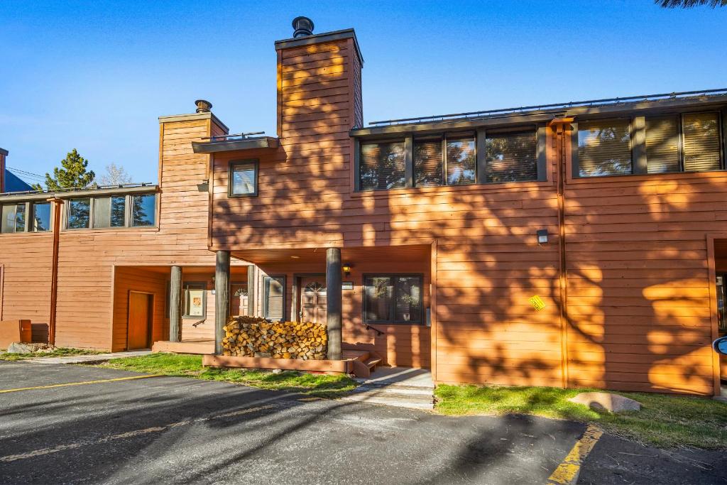 Mammoth Village Properties by 101 Great Escapes, Mammoth Lakes