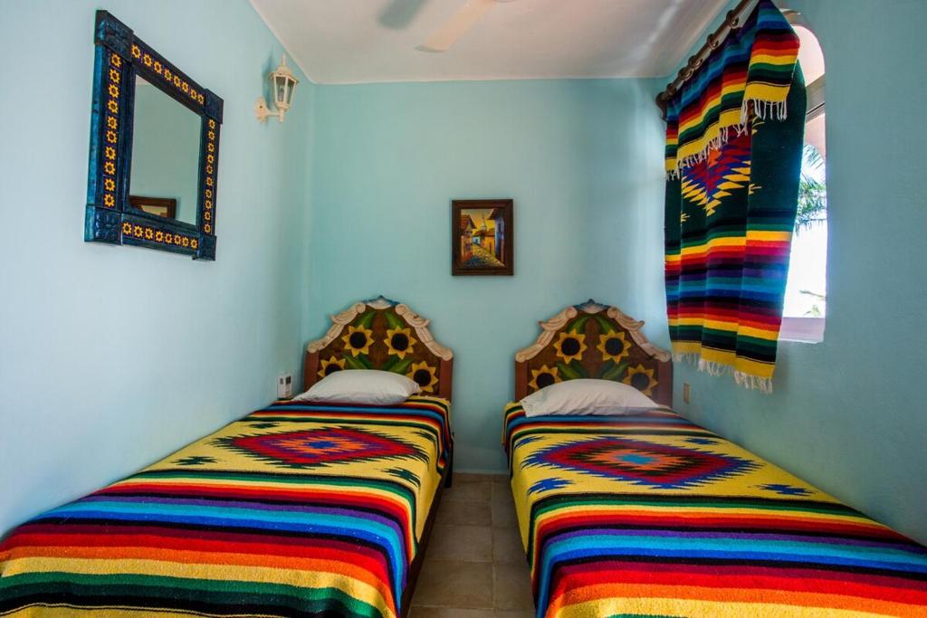 Casa de La Paz - Beautiful Beachfront Villa - 2