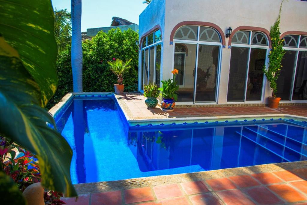 Casa de La Paz - Beautiful Beachfront Villa - 3