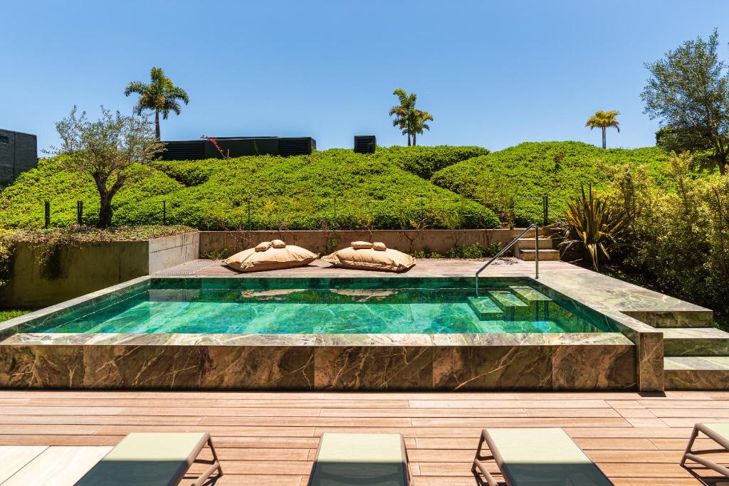 Savoy Monumentalis I by Madeira Dream Stays, Funchal