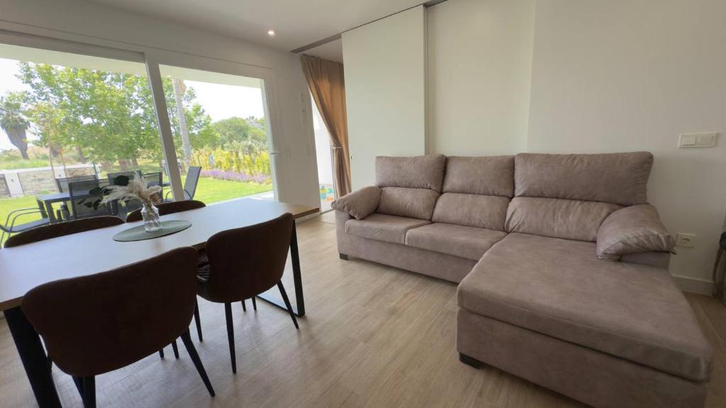 Alcazaba Lagoon Luxury Retreat - 3