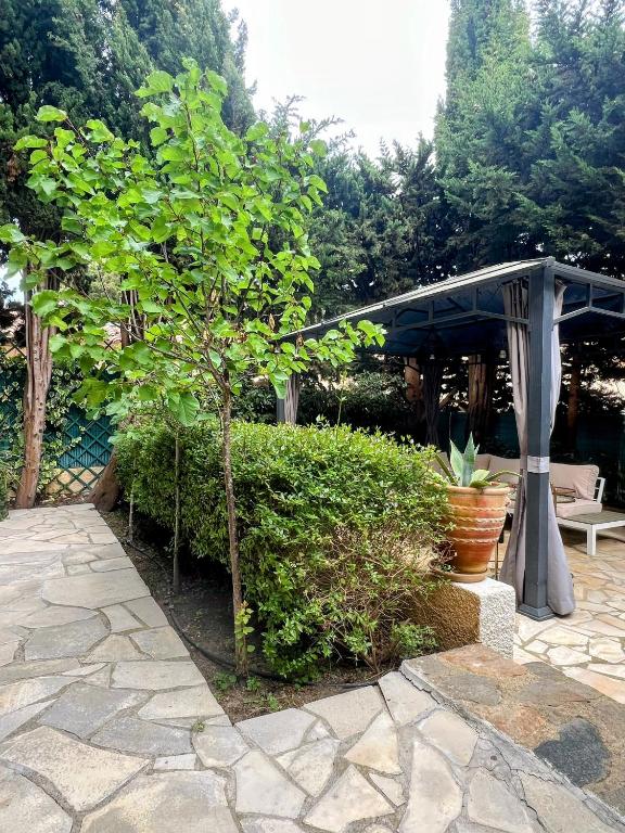 "Saint-Tropez" Superbe appartement avec Terrasse Jardin et Parking privé - 4