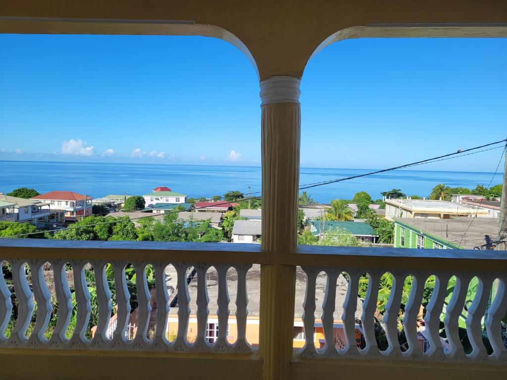 Pacific View Apartment, Roseau