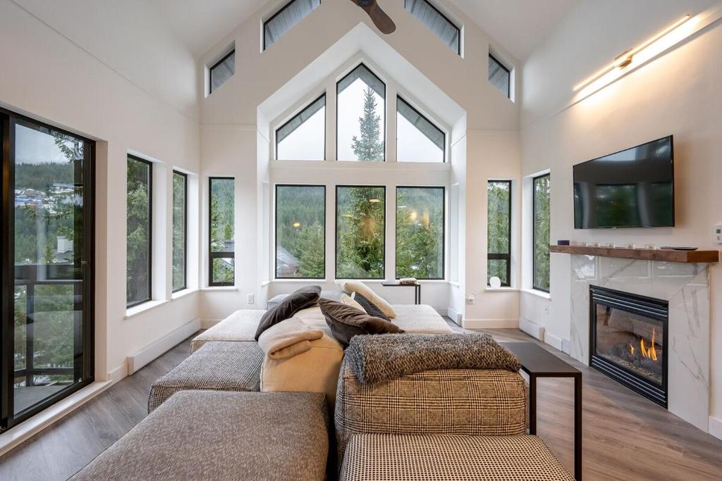 Ravencrest 204 by Outpost Whistler, Whistler