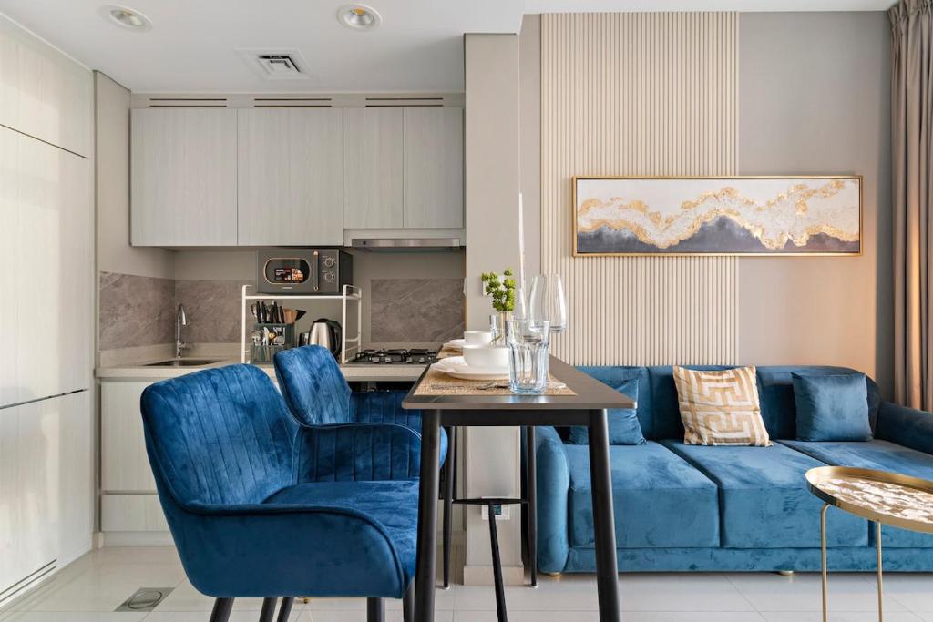FIRST CLASS 1BR Contemporary Comfort, Dubaj