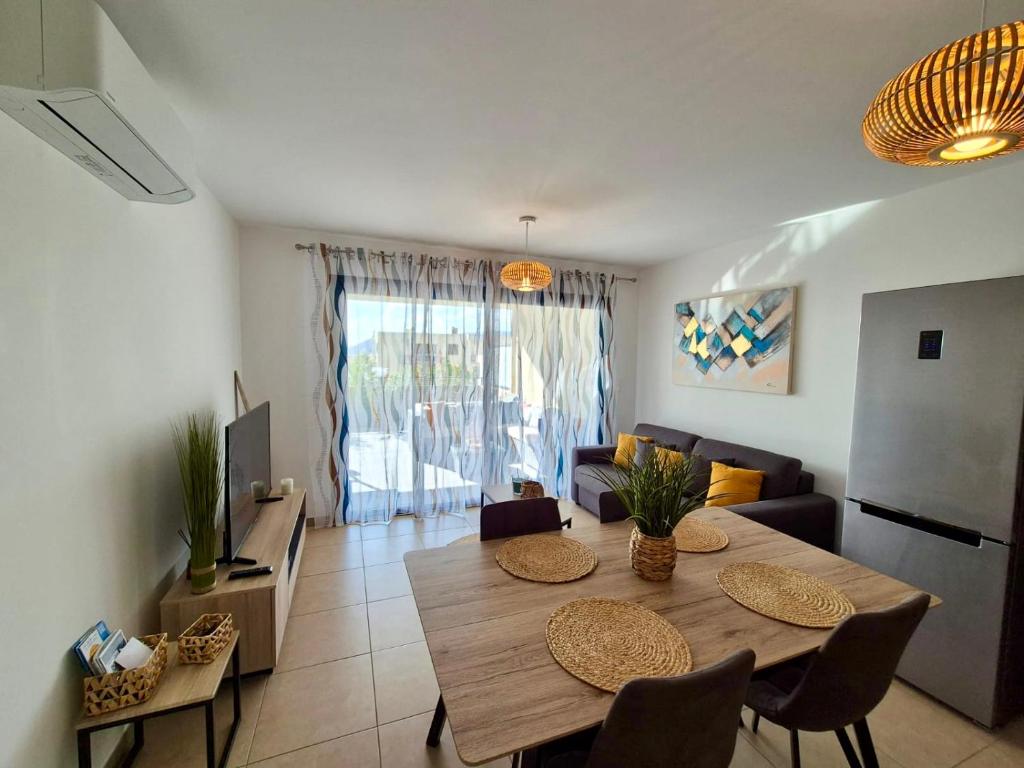 T2 de standing front de mer, Propriano