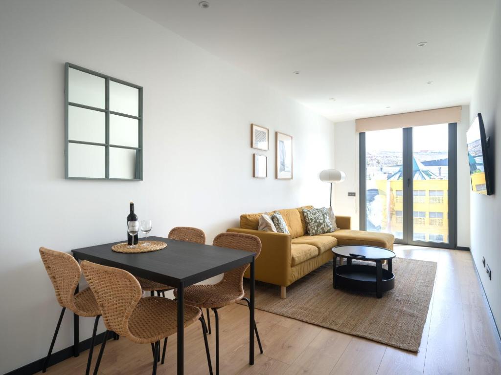 Gran apartamento cerca de playa Las Canteras con gimnasio A3B - 1