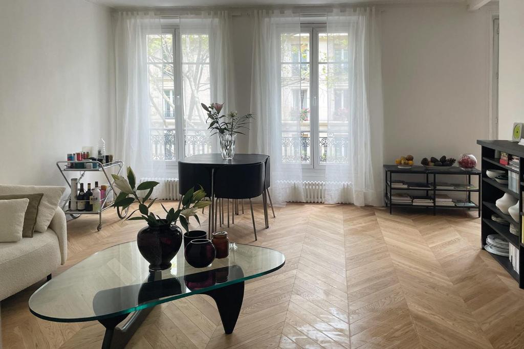 Spacious apartment with WiFi in the heart of Paris - 2
