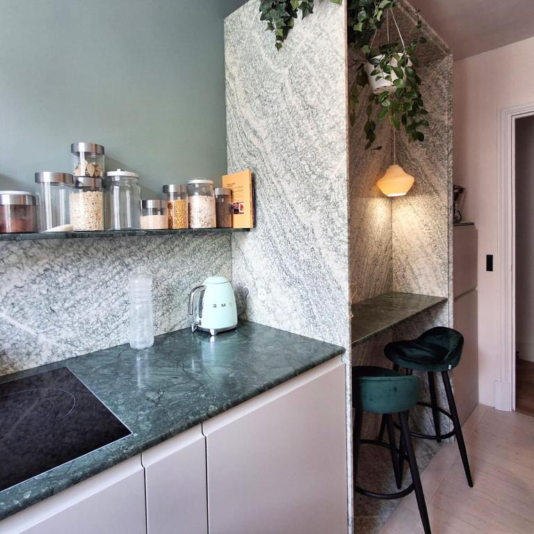 Spacious apartment with WiFi in the heart of Paris - 4