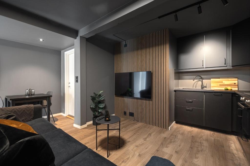 King bed - Free parking - Renovated June 2025, Bergen