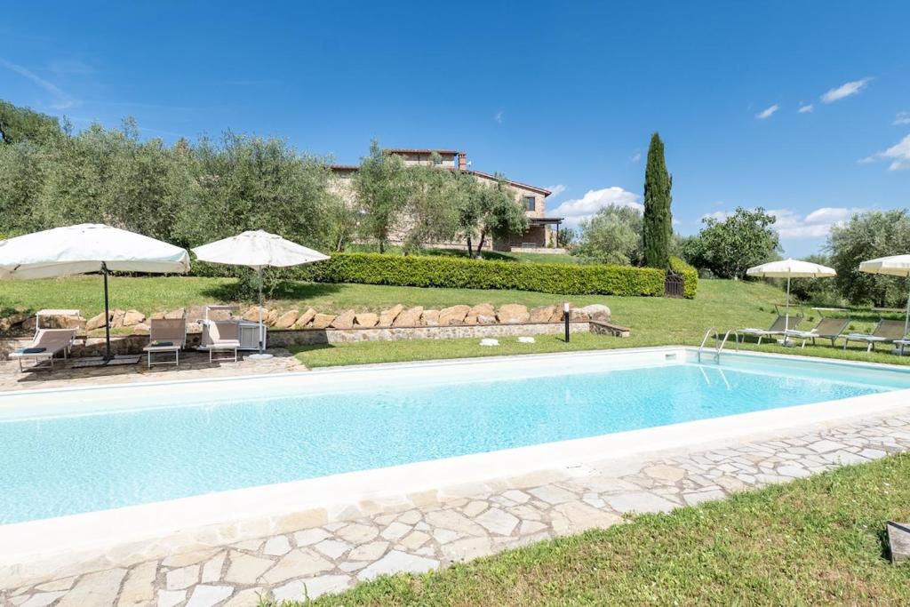 Minimal & Modern Home - In Arceno Estate, Villa dʼArceno