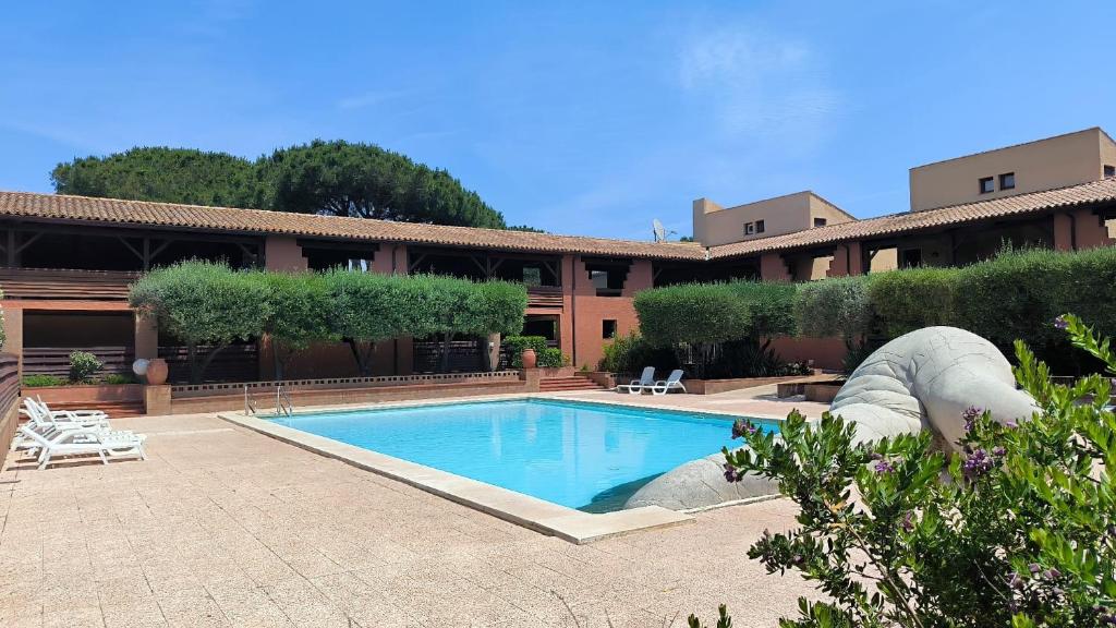 Superbe appart au golf de St Cyprien Piscine - 2