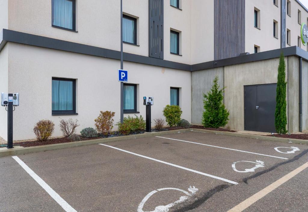 B&B HOTEL Troyes Magasins d'usine - 4