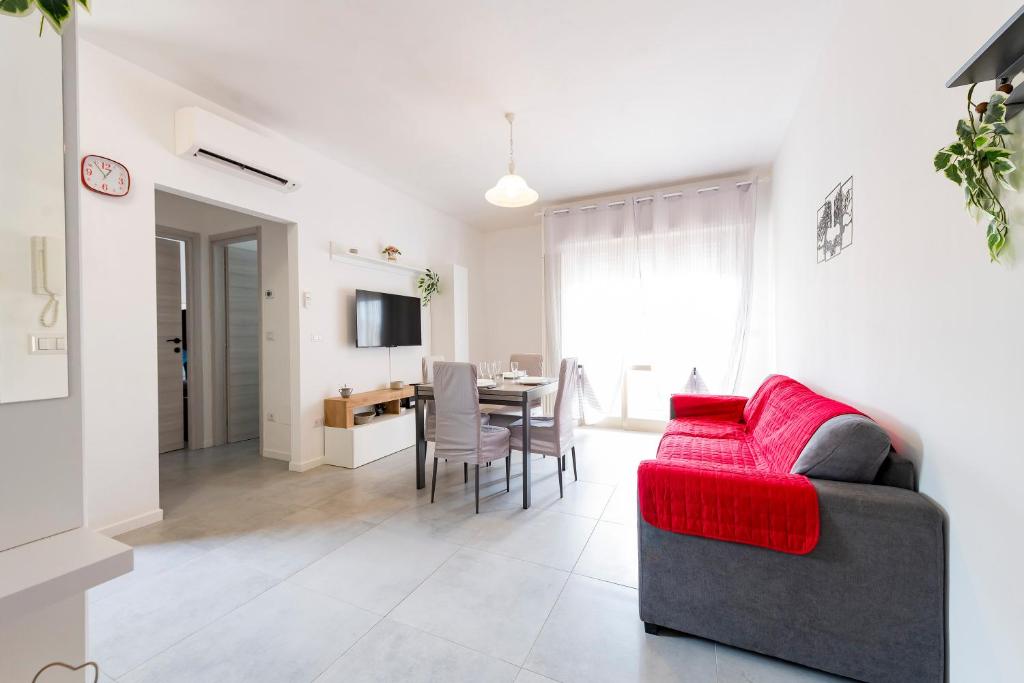 GuestHost - Lovely Flat - Steps from the Sea!, Montesilvano