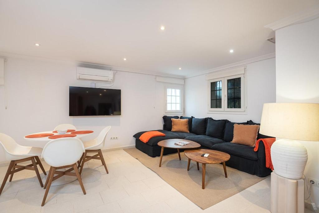 Naranja Cozy Studio 1min walk to Beach by AllStay - 1