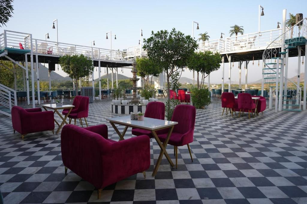 HOTEL KHAKHRI HAVELI