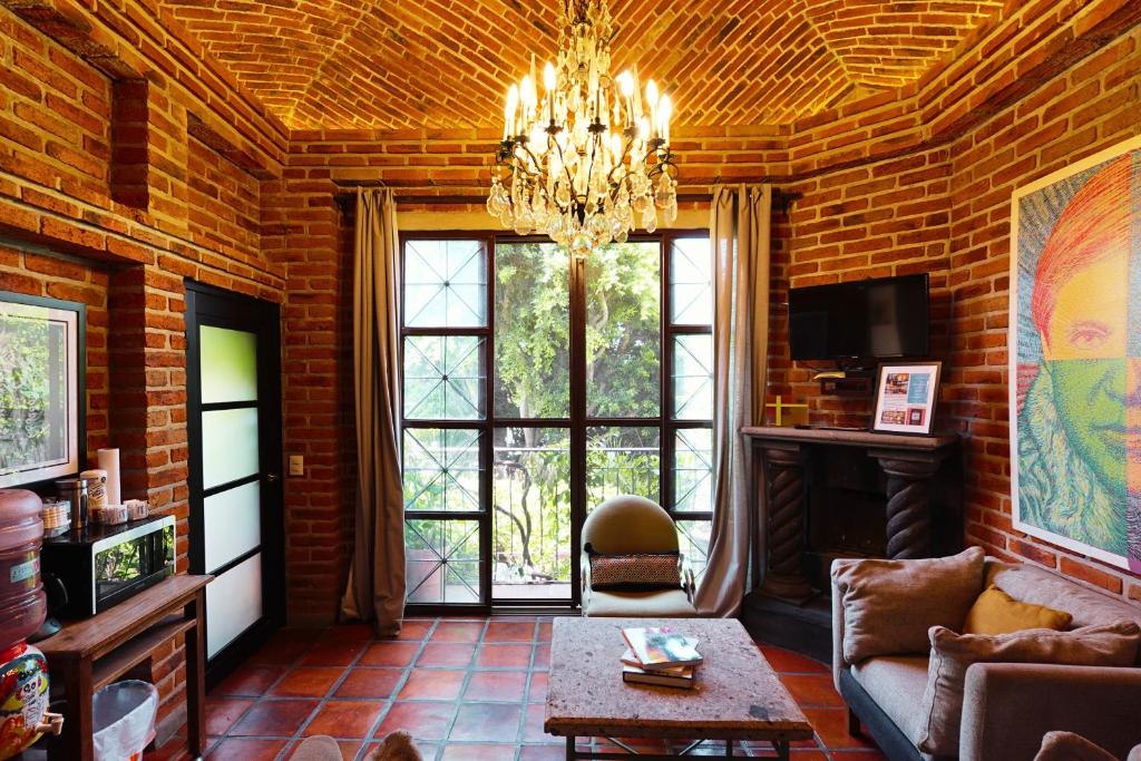 Enjoy AC in the Queen's Suite at Inn Ajijic, Ajijic