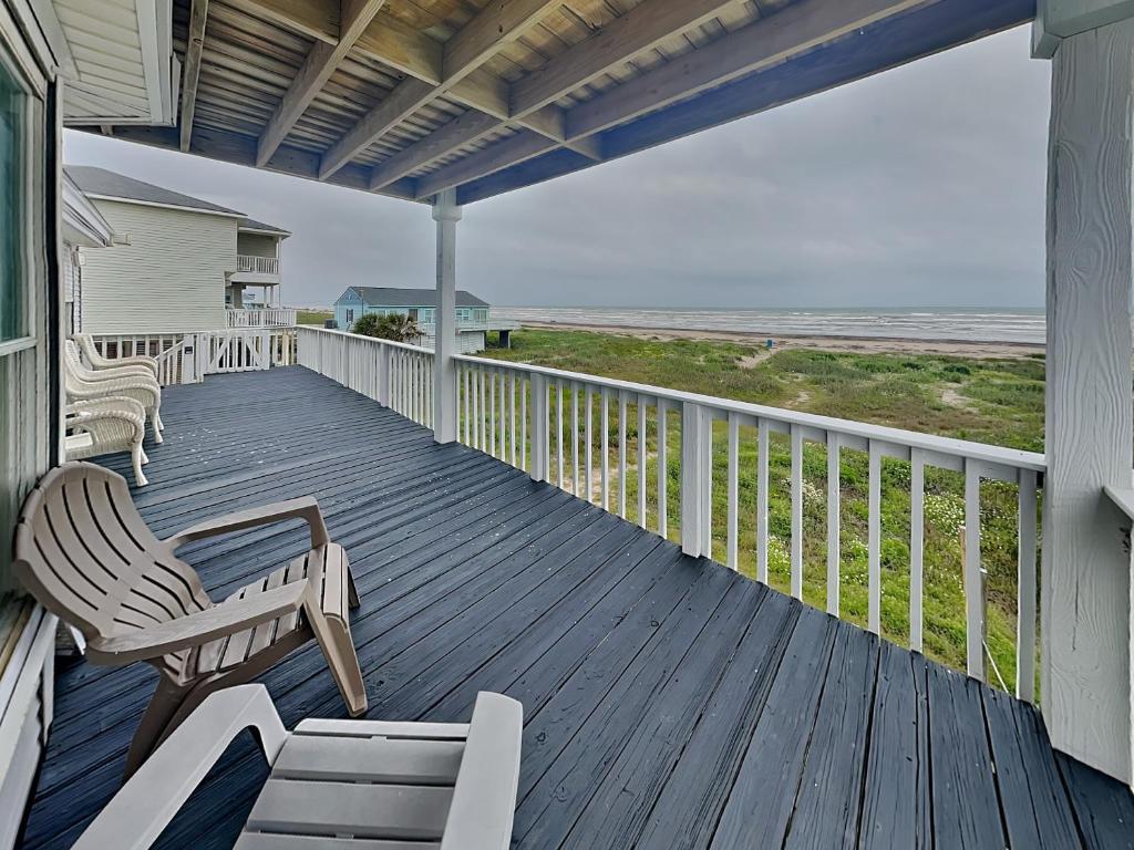 Whispering Sands Beachfront, Galveston