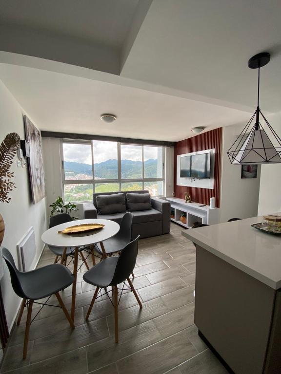 Modern APT Manizales - 1