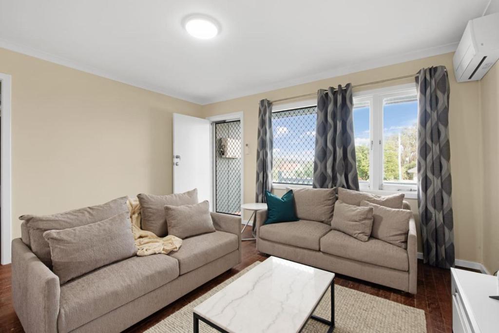 Rangeway Rescue - Older 3BR Home, Geraldton