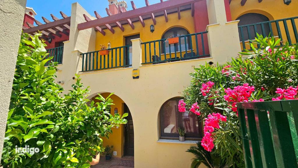 South Facing Townhouse - Direct Pool - ANN01 - 2