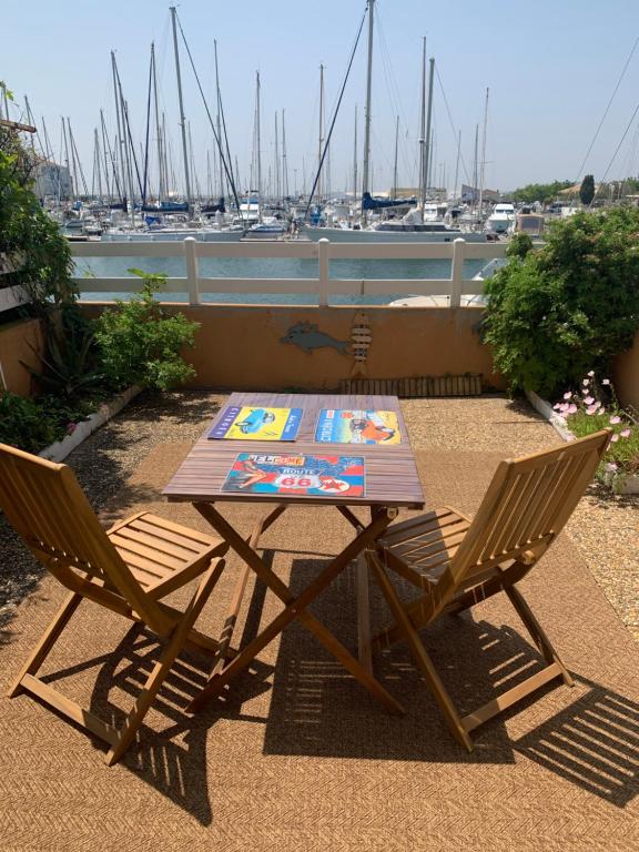 T2 cosy vue sur le port de plaisance, Frontignan
