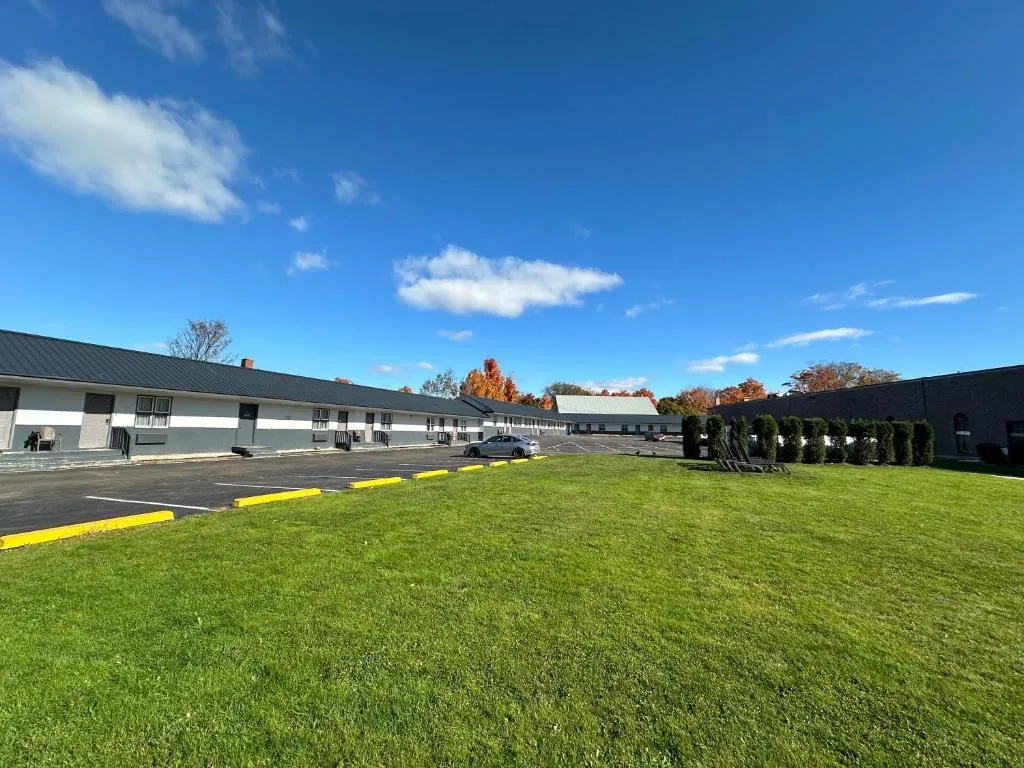 Glengarry Extended Stays, hotel in Truro