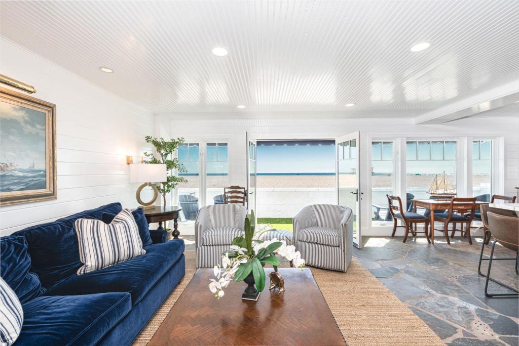 Spectacular 6Br Oceanfront Home In Highly-Coveted Location By Beachview Rentals, Newport Beach