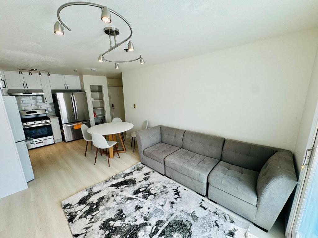 Bright Modern 2BR Apt in SF, San Francisco