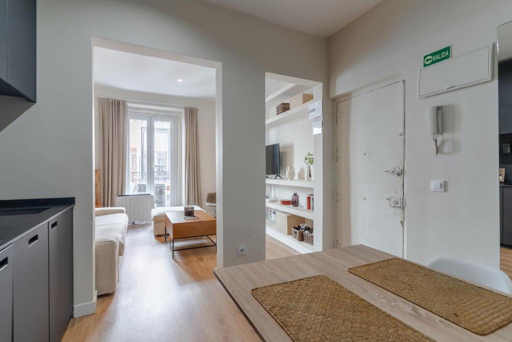 Centric- 2Bd 1Bth furnished - Chueca - 5