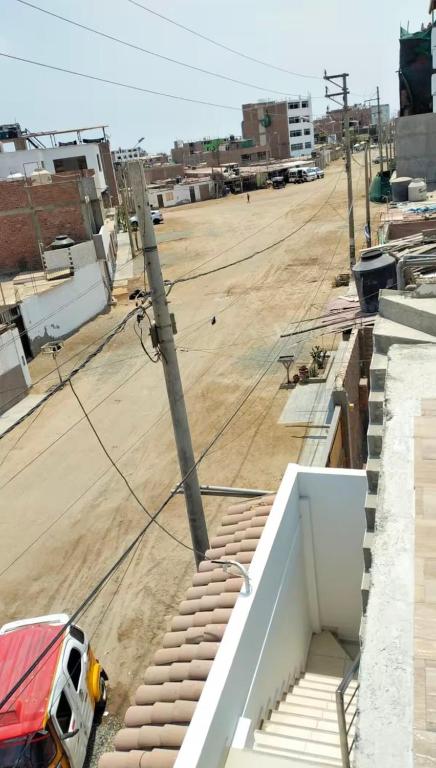 Luxurious Apt with Rooftop, BBQ, and Beach nearby - 4