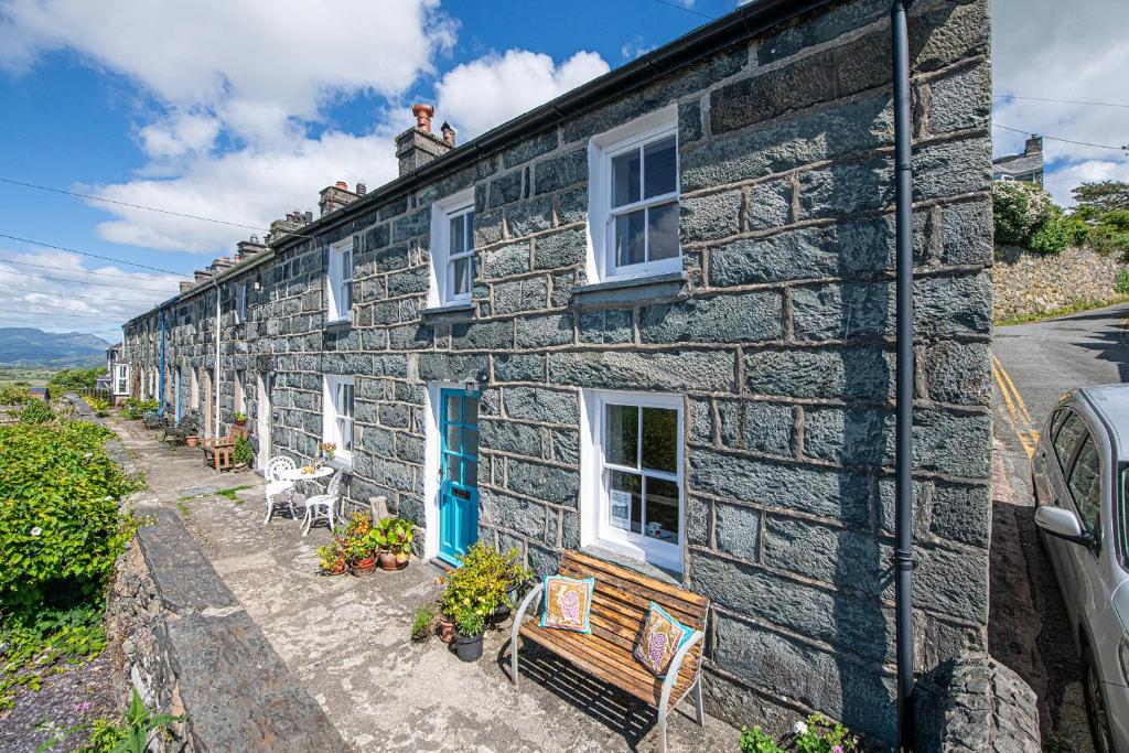 Stylish home from home with great views, Harlech