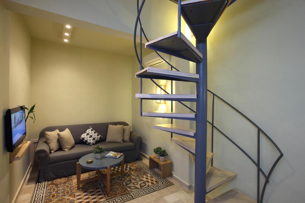 Shared lounge/TV area