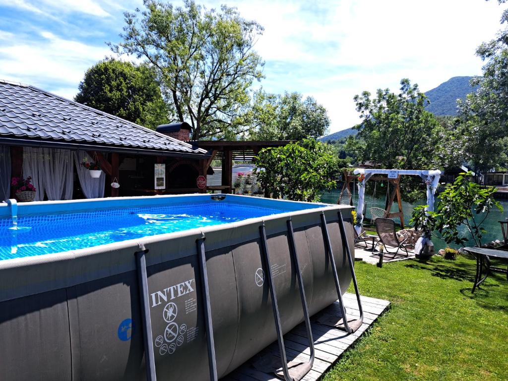 AM Una Lux House - 4