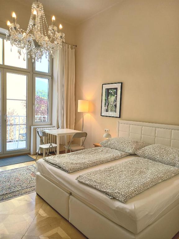 WOLKE, Apartment mit Balkon am Fluss, Zentrum - 2