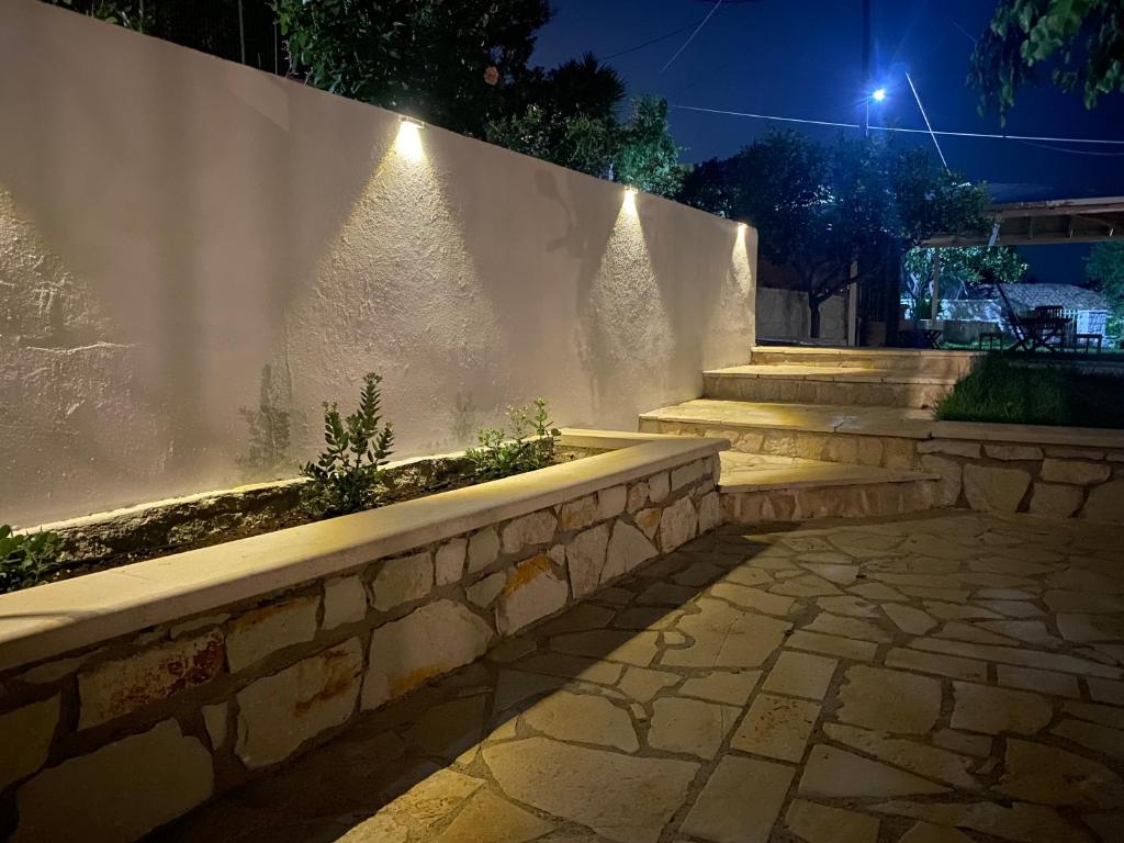 Garden, Vito's Parga View Apartments in Parga