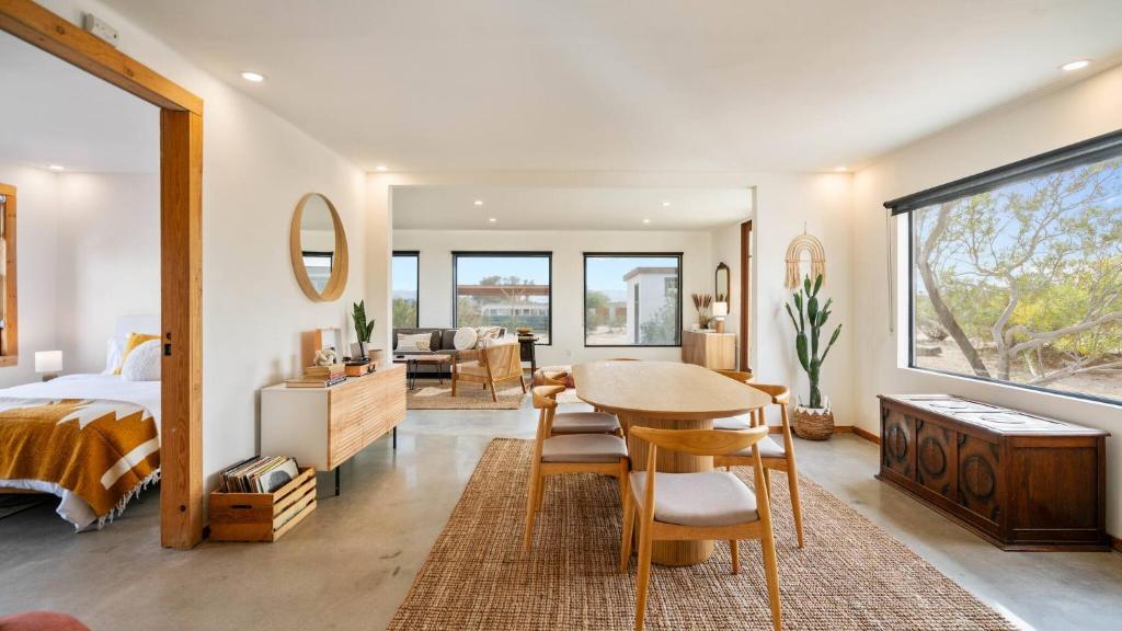 Desert's Edge, Hidden River