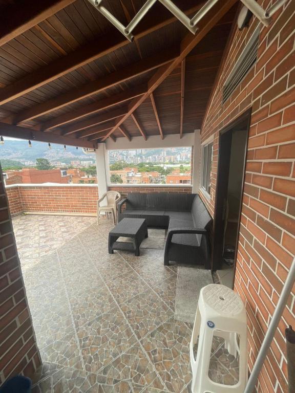 Hermosa terraza con vista al aeropuerto, Medellín