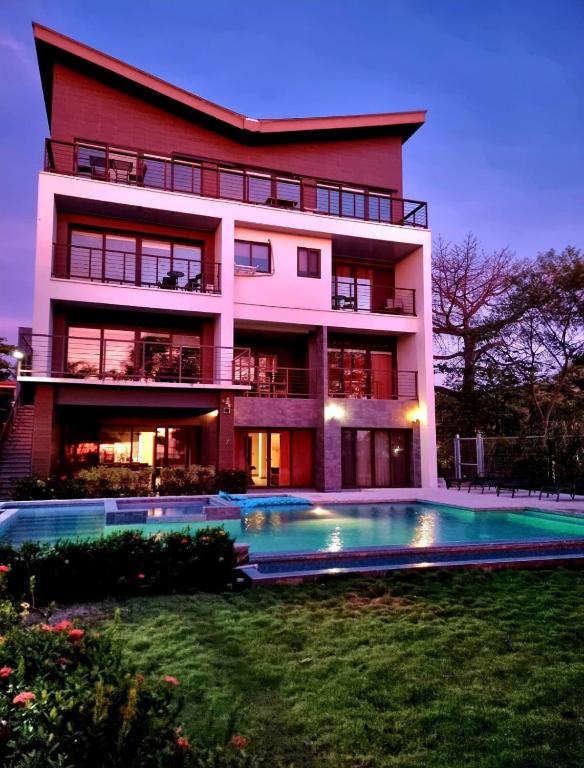 Eyes of the sea Piso 2, Potrero