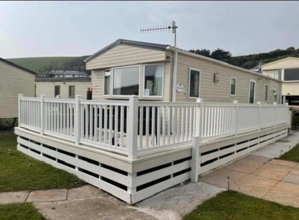 Challaborough Bay Caravan Sleeps 8 - Pet Friendly, Kingsbridge