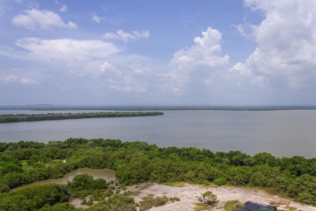 2 Dormitorios junto al mar. Jacuzzi Privado - 2