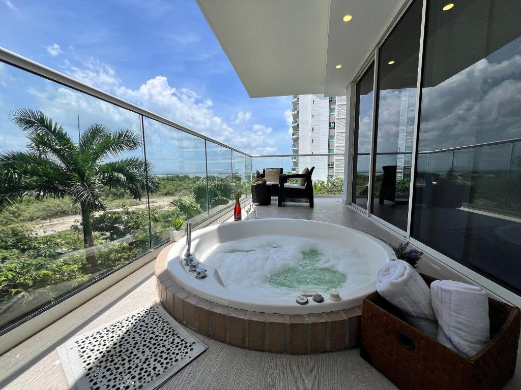 2 Dormitorios junto al mar. Jacuzzi Privado - 4