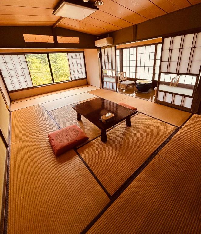 야도바 TATSUJi 객실