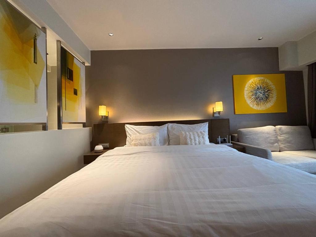 Hotel Residences At Acqua, Manila