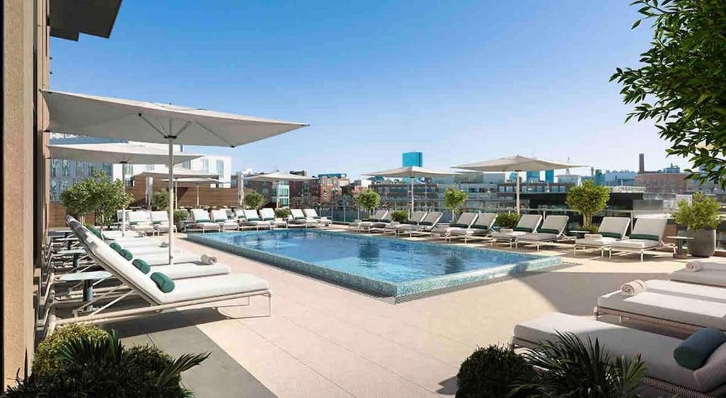 North End TD Garden Condo Shared Pool & Rooftop, Boston