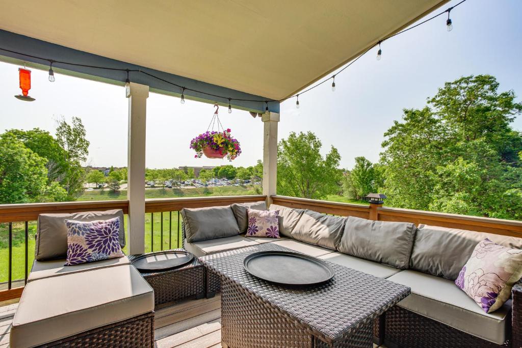 Walk to Rec Center Spacious Highlands Ranch Home, Littleton