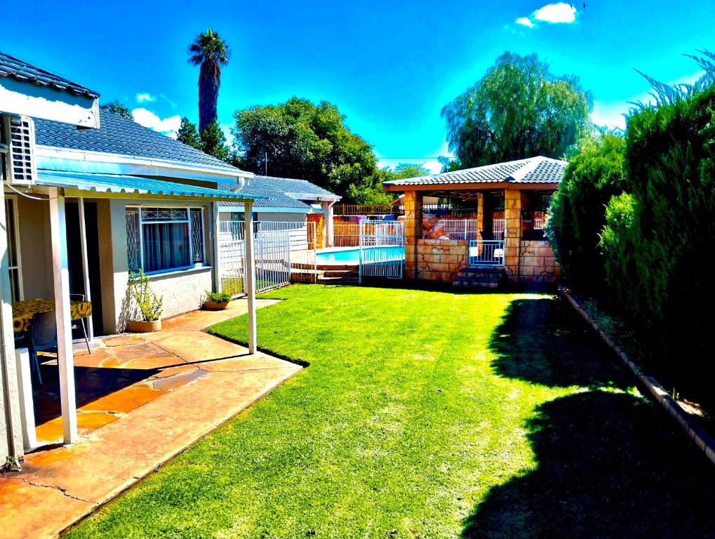 Midway Overnight Rooms, Kimberley