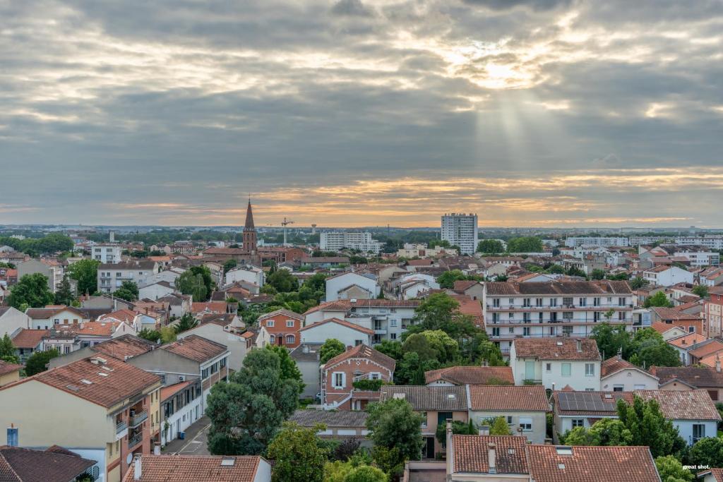 Toulouse Appartment 3 bedrooms balcony panoramic view - 10 min Train station & Metro - 4